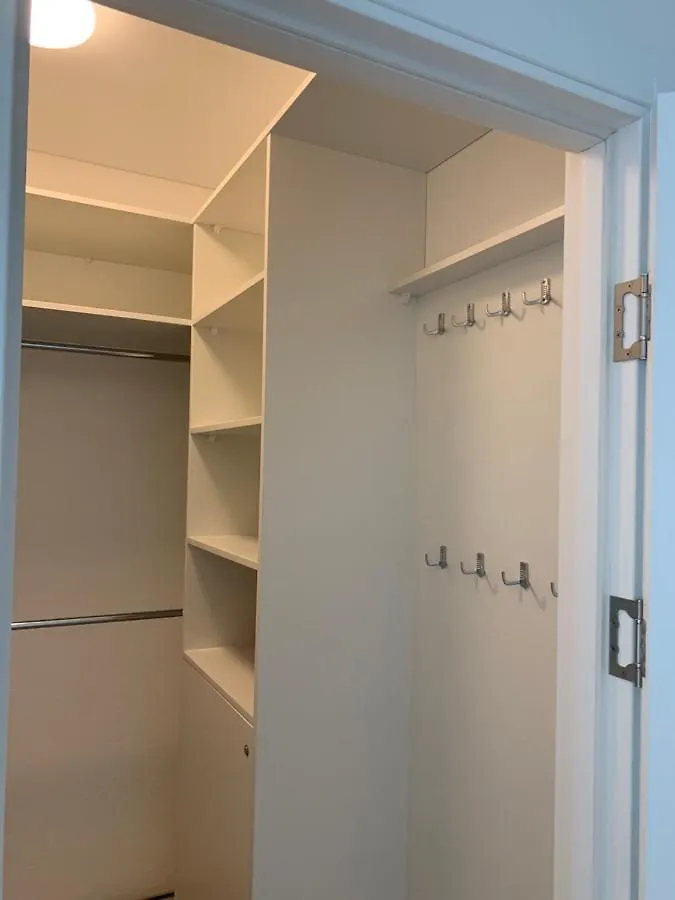 New 3 Rooms Apartment Near The Metro Station キエフ 0*,  ウクライナ